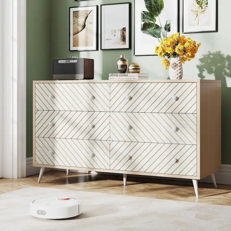 Kommode mit 6 Schubladen, geometrisches Chevron-Muster auf der Front, goldfarbene Metallbeine, modern, Braun, Weiß