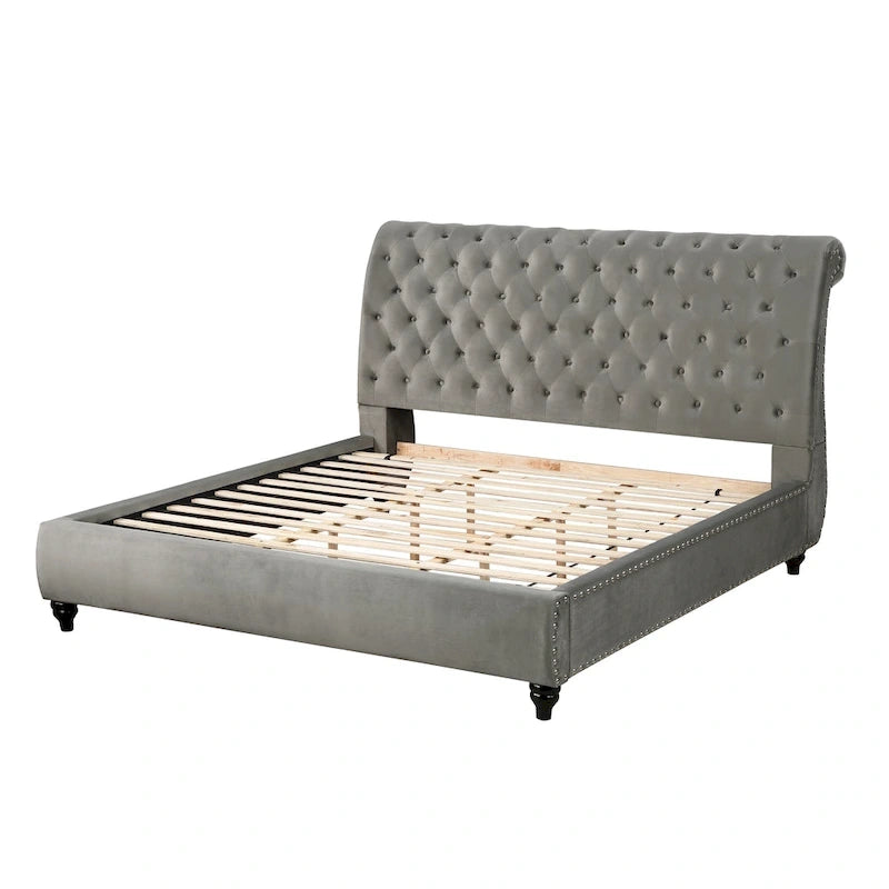 Graues Samt-Schlittenbett, Knopfheftung, geschwungenes Kopfteil, Nagelkopfbesatz, Queen, King