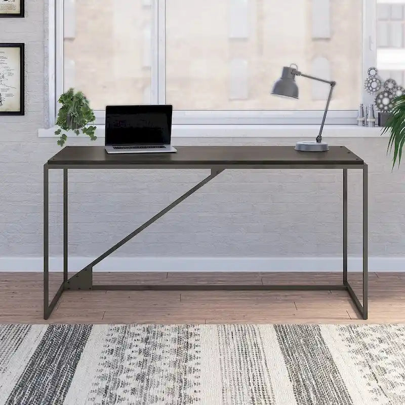62 Zoll breiter Schreibtisch für das Homeoffice mit industriellem Stahlrahmen, recycelter Holzoptik, rustikales Grau und Weiß